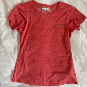 Columbia Women's Scarlet Short Sleeve Tee
